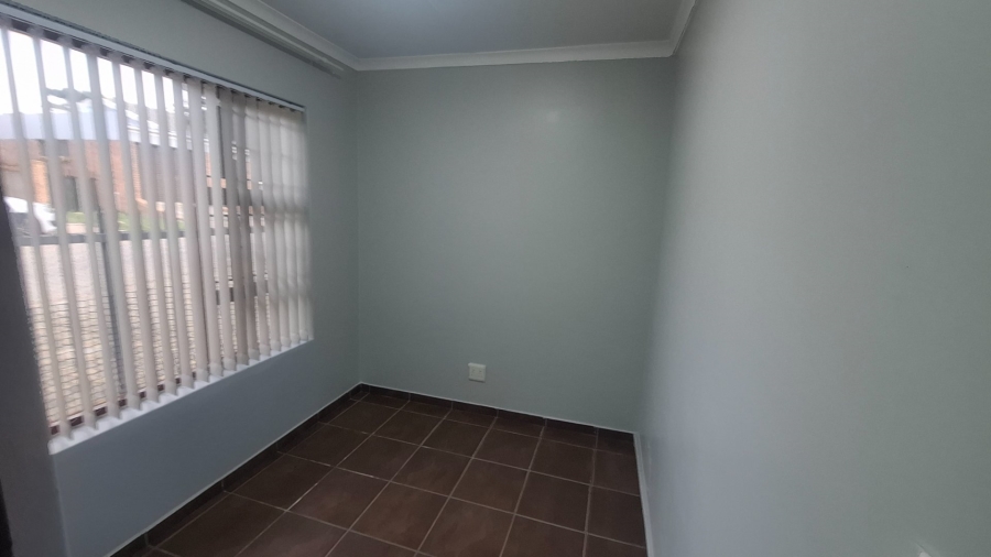3 Bedroom Property for Sale in Heiderand Western Cape